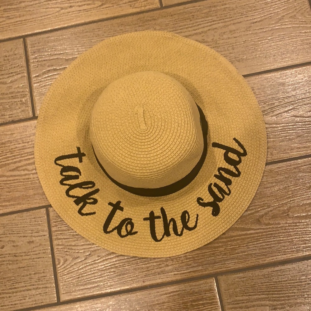 Straw sun hat
